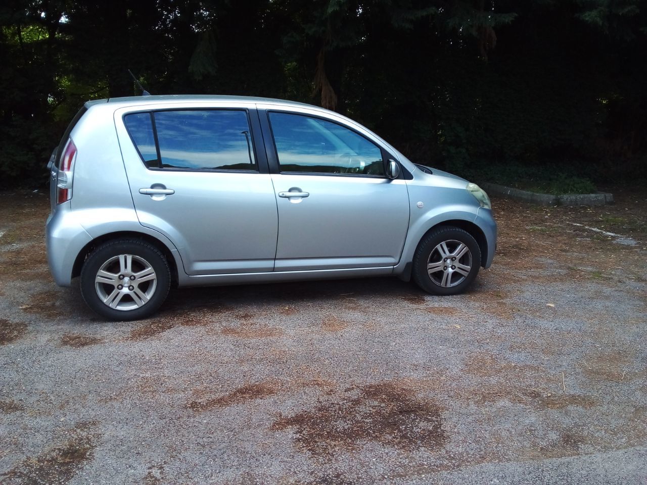 2008 Daihatsu Sirion